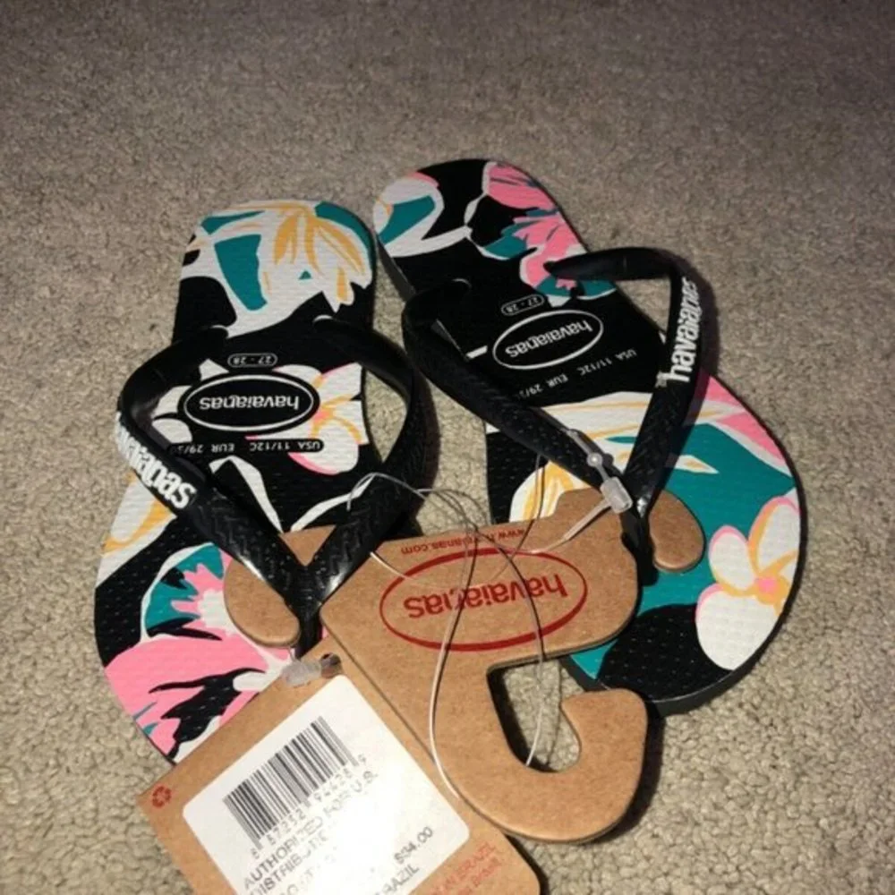 Havaians Hawaiian Print‎ Floral Flip Flops Kids US size 11 12 C 11/12C NWT